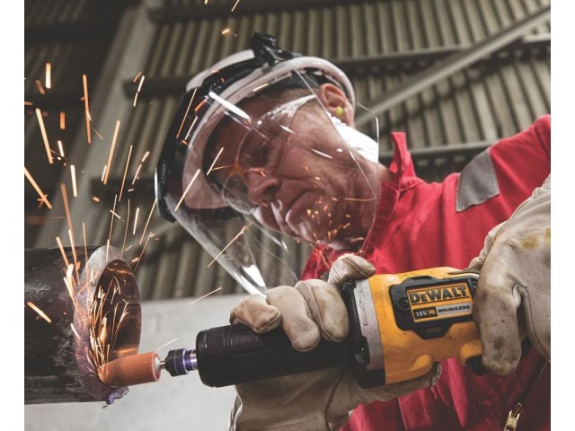  Akumulatorski premi brusilnik Dewalt DCG426P2