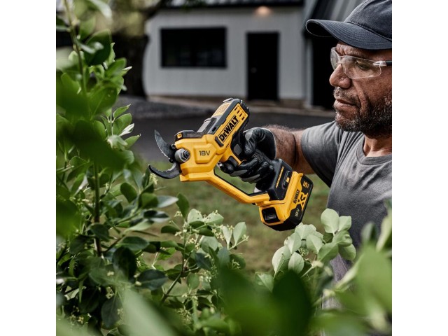 Akumulatorske škarje za obrezovanje DEWALT DCMPP568N