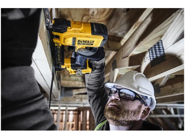 Akumulatorski spenjalnik Dewalt DCN701D2