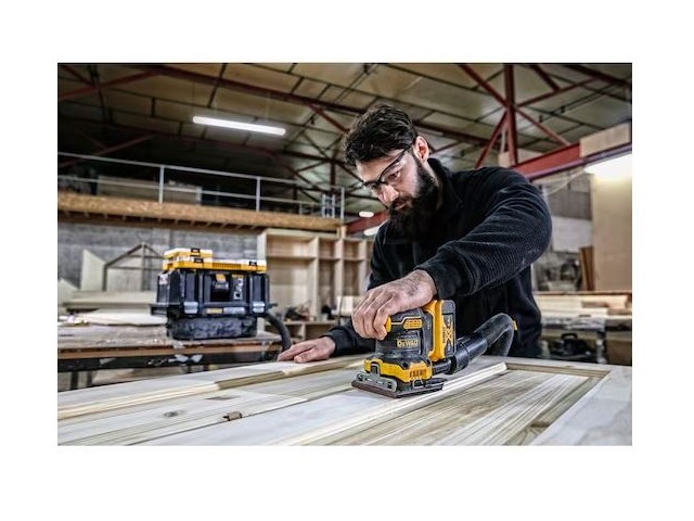 Akumulatorski vibracijski brusilnik Dewalt DCW200P2