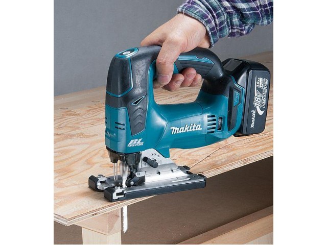 Akumulatorska vbodna žaga Makita DJV182RFJ