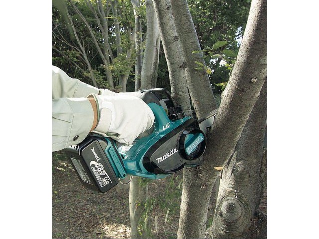 Akumulatorska verižna žaga Makita DUC122RFE