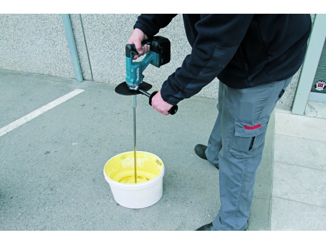 Akumulatorski mešalnik Makita DUT130Z