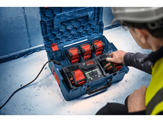 Začetni komplet 18V2x EXBA18V-80 + hitri polnilnik EXAL18V-160, 1600A0373X