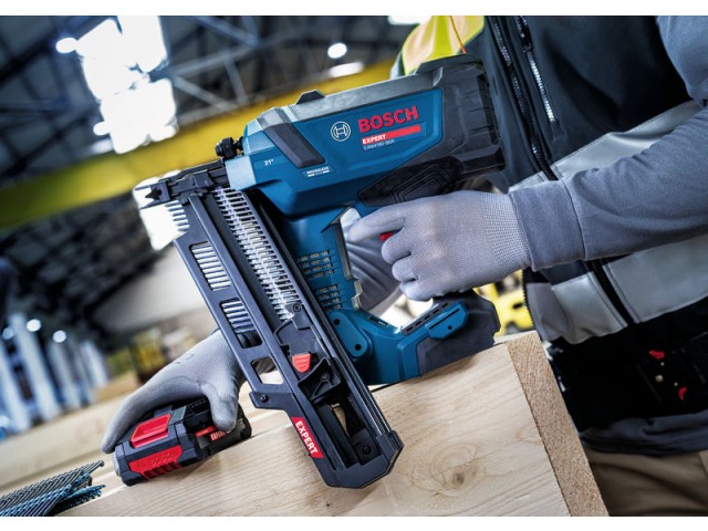 Akumulatorski žebljalnik za les Bosch Expert EXNH 18V-90 R, 06019R1202