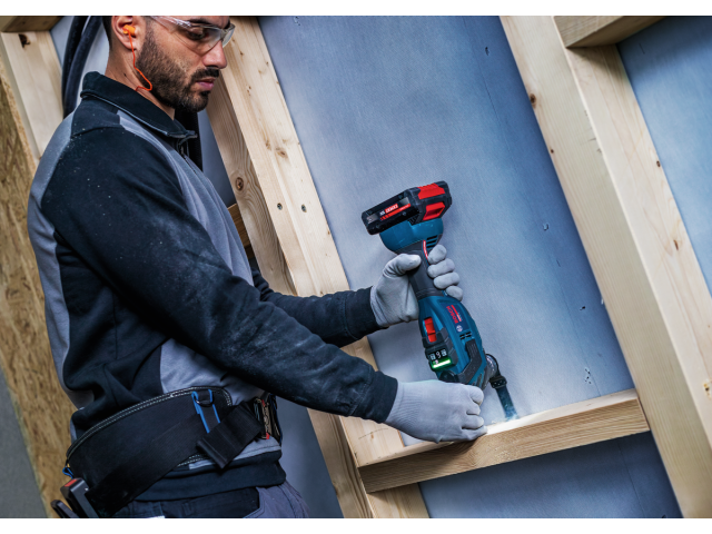 Akumulatorski večnamenski rezalnik Bosch Expert EXOP18V-40, 06012C0101