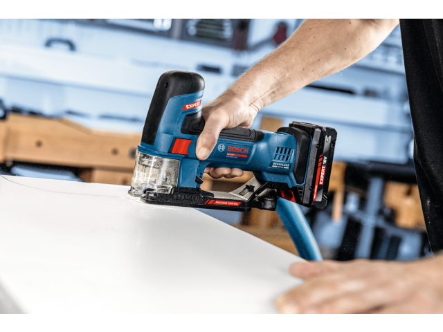 Akumulatorska vbodna žaga Bosch Expert EXST 18V-155 S, 06015B0100