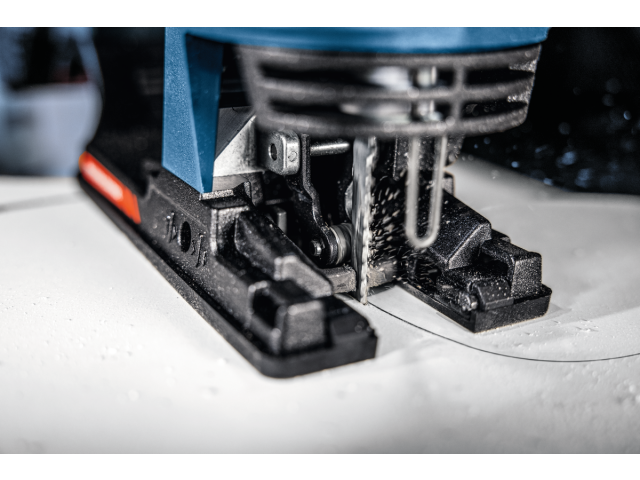 Akumulatorska vbodna žaga Bosch Expert EXST 18V-155 S, 06015B0100