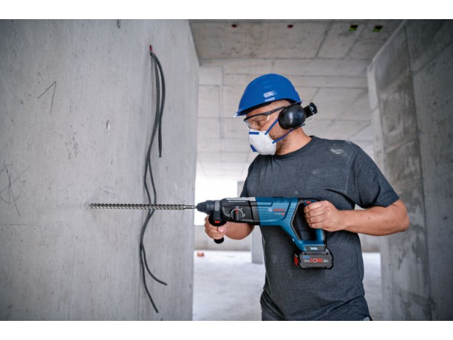 Akumulatorsko vrtalno kladivo s sistemom SDS plus Bosch GBH 18V-28 D, 0611919004