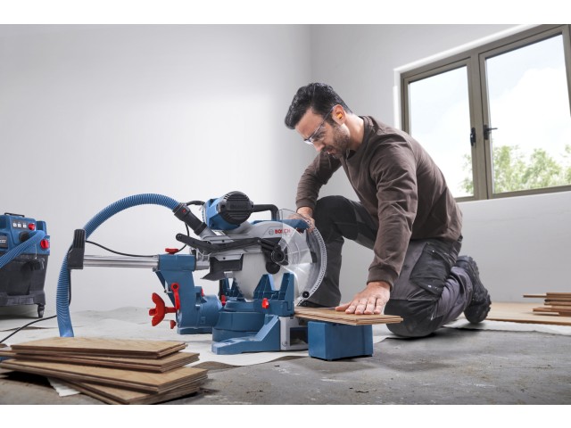 Zajeralna žaga Bosch GCM 340-305 D, 0601B60000