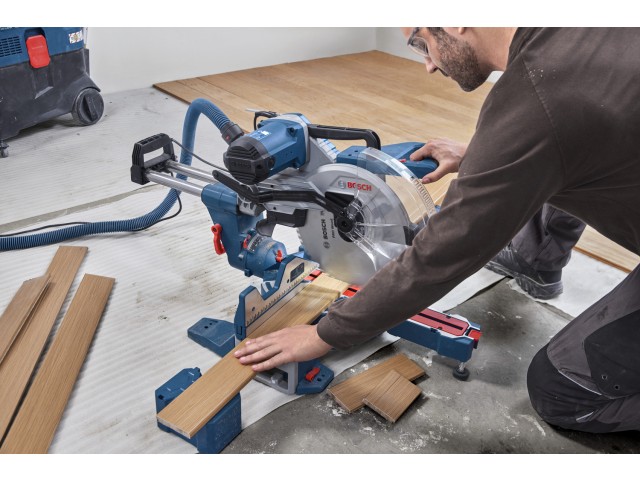 Zajeralna žaga Bosch GCM 340-305 D, 0601B60000