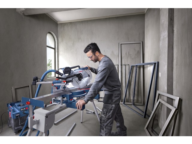 Zajeralna žaga Bosch GCM 340-305 D, 0601B60000