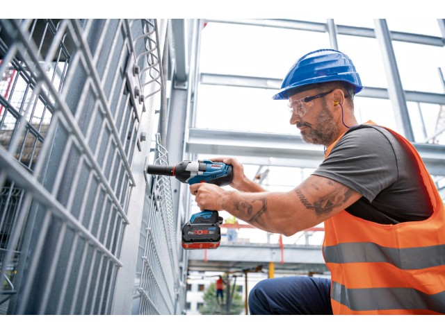 Akumulatorski udarni vijačnik Bosch GDS 18V-1000, 06019J8302