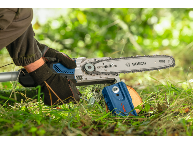  Akumulatorske teleskopske škarje za obrezovanje vej Bosch GKE 18V-25 TP, 06008D6000