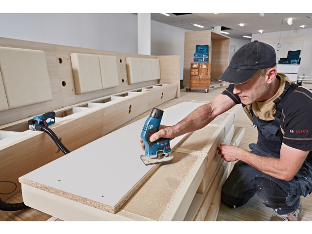 Akumulatorski robni rezkalnik Bosch GKF 12V-28, 06016B0000