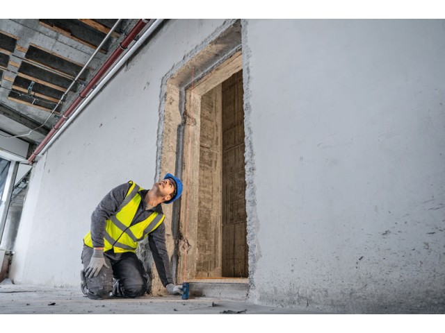 Laserski merilnik razdalj Bosch GLM 40-31, 0601075000