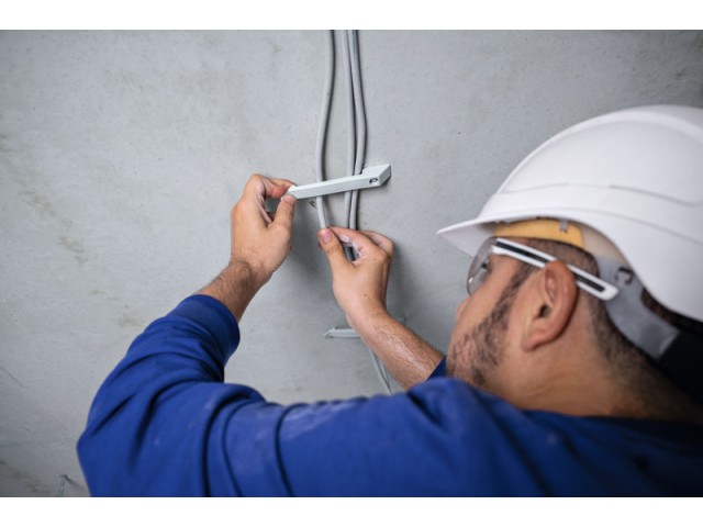 Akumulatorski žebljalnik za beton Bosch GNB 18v-40, 06019L7005