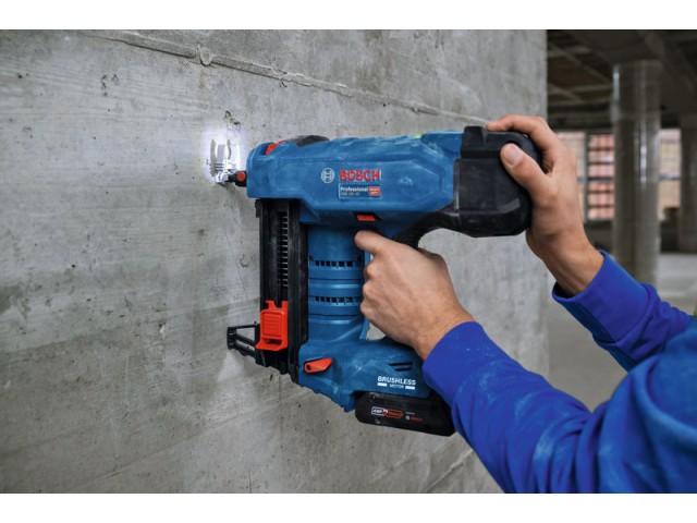 Akumulatorski žebljalnik za beton Bosch GNB 18v-40, 06019L7005