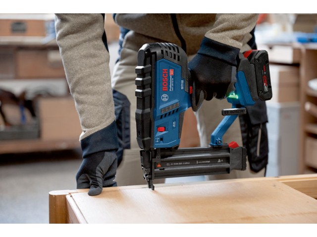 Akumulatorski žebljalnik za les Bosch GNH 18V-50 M, 0601482400