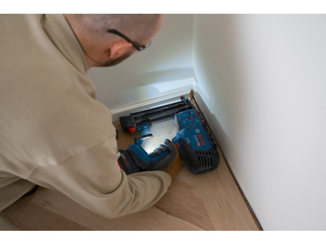 Akumulatorski žebljalnik za les Bosch GNH 18V-50 M, 0601482400