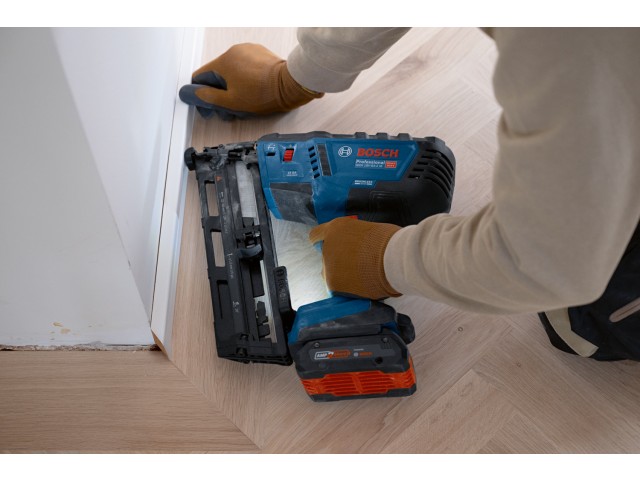 Akumulatorski žebljalnik za les Bosch GNH 18V-64-2 M, 0601482000