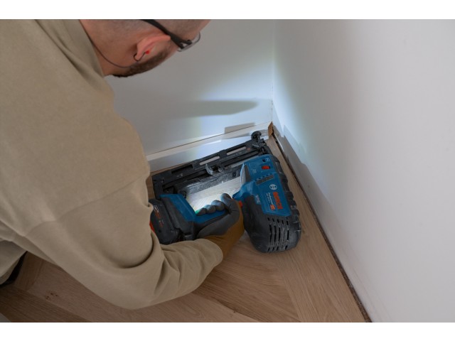 Akumulatorski žebljalnik za les Bosch GNH 18V-64-2, 0601482101