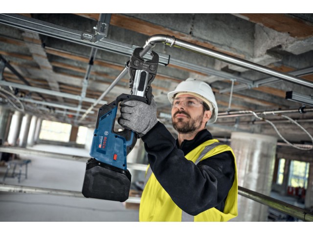 Akumulatorsko stiskalno orodje Bosch GPT 18V-19 v L-Boxx, 06019M2003