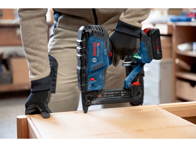 Akumulatorski spenjalnik za les Bosch GTH 18V-38 M, 0601482500