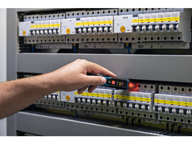 Brezkontaktni preizkuševalnik napetosti Bosch GVD 1000-17, 0601077000