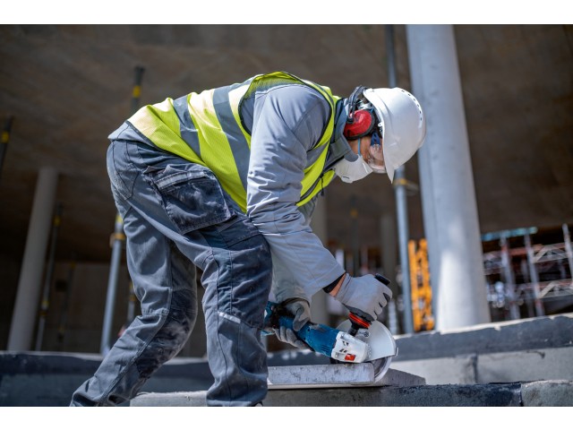 Akumulatorski kotni brusilnik Bosch GWS 18V-180 P, 18V, 180mm, M14, 2.8kg, 06019H6L01