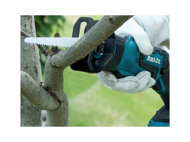 Akumulatorska sabljasta žaga Makita JR105DWAE v kovčku