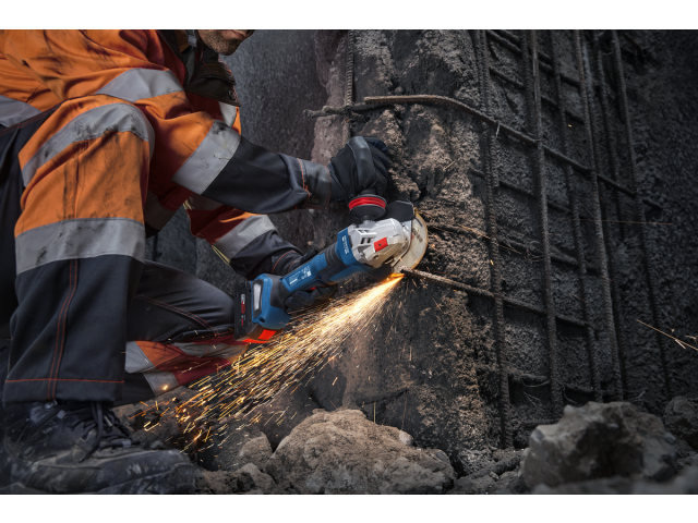 Aku. kotni brusilnik Bosch PRO GWS18V-11PS, 06019N4301