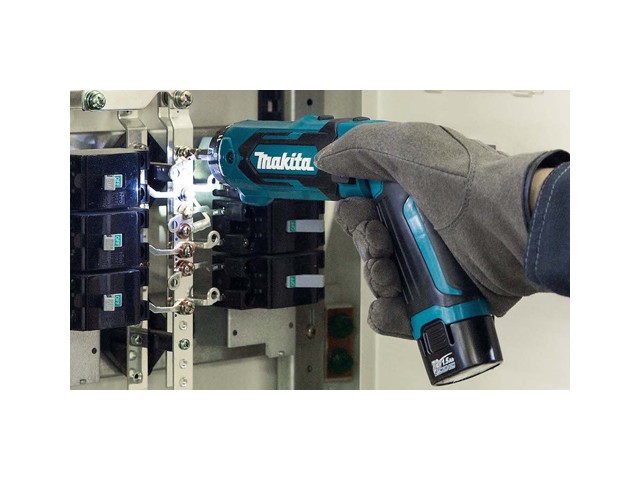 Akumulatorski udarni vijačnik Makita TD022DSE