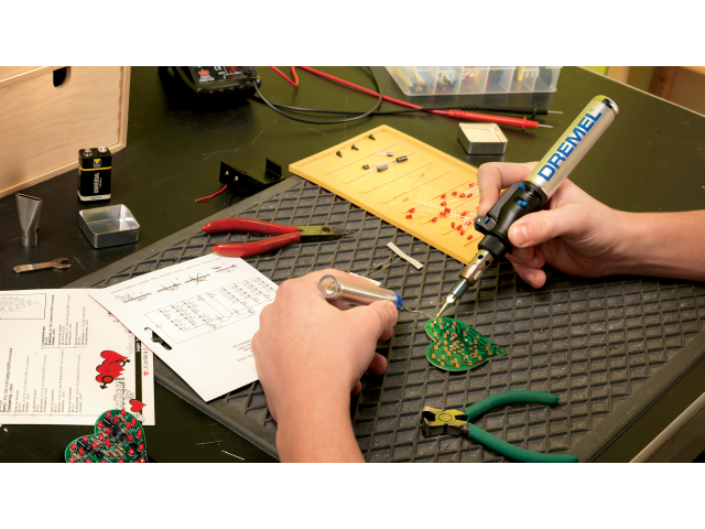 Večnamenski spajkalnik Dremel® VersaTip (2000-6), 1200C, 17ml/9 g, 0.135kg, F0132000JA