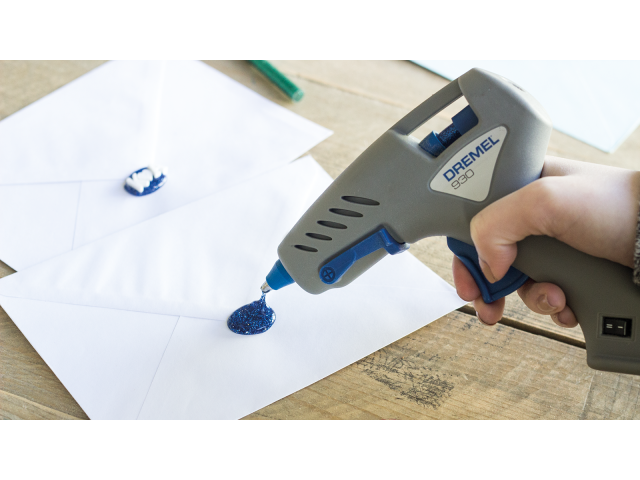 Lepilna pištola DREMEL® Glue Gun 930-18 Hobby, 7W, 105/165°C, 0.20kg, F0130930JA