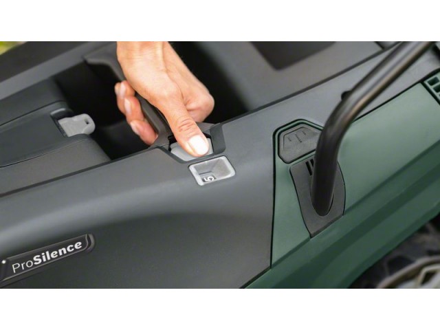 Akumulatorska kosilnica Bosch UniversalRotak 36-560 v kartonu, 36V, 560m2, 38cm, 40L, 14kg, 06008B9507