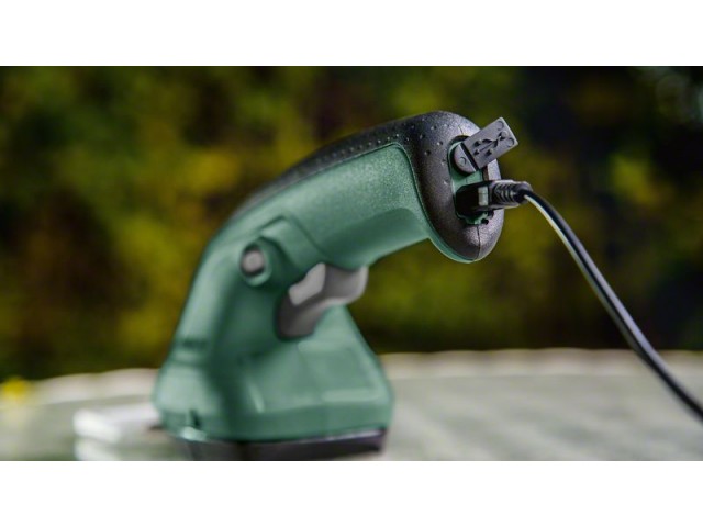 Akumulatorske škarje za travo Bosch EasyShear z 2 reziloma, 22m2, 530g, 0600833300