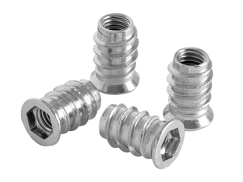 Garnitura 4 stročnih matic UNIOR 990IN4