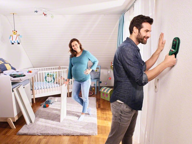 Digitalni detektor kovin Bosch UniversalDetect, 4x 1,5 V LR03 (AAA), 25-100mm, 0.34kg, 0603681300