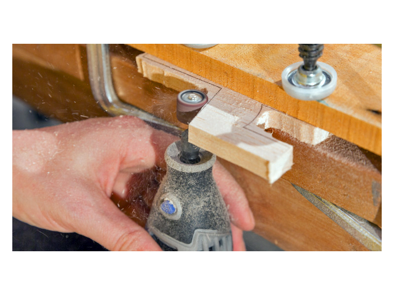 Brusilni trak in vpenjalni trn Dremel, 13mm, Zrnatost: 60, 2615040732