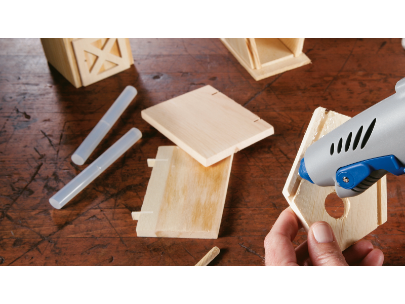 Lepilna pištola DREMEL® Glue Gun 930-18 Hobby, 7W, 105/165°C, 0.20kg, F0130930JA