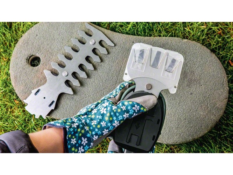 Akumulatorske škarje za travo Bosch EasyShear z 2 reziloma, 22m2, 530g, 0600833300