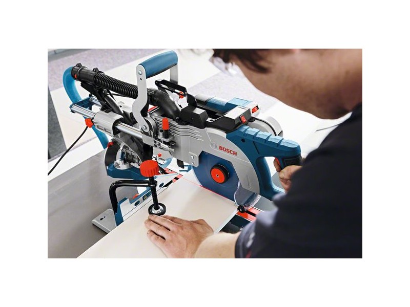 Potezna žaga Bosch GCM 8 SDE, 1.600W, 216 mm, 18,5kg, 0601B19200