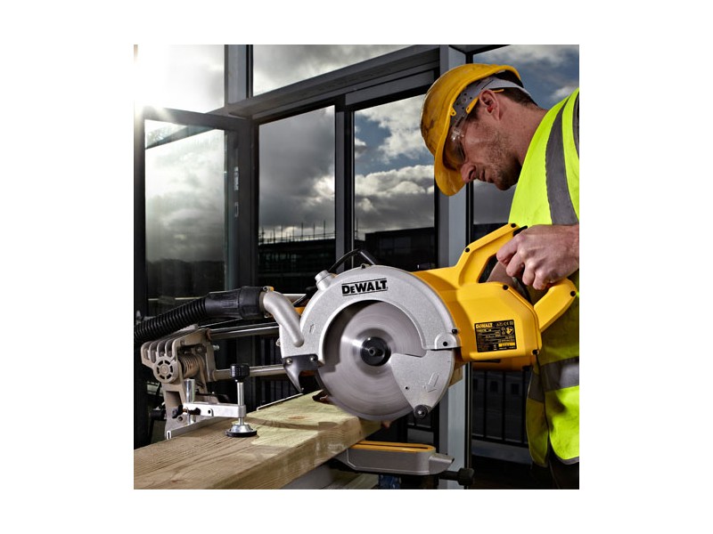 Potezna žaga Dewalt DWS778, 1.850W, 250mm, 17.2kg