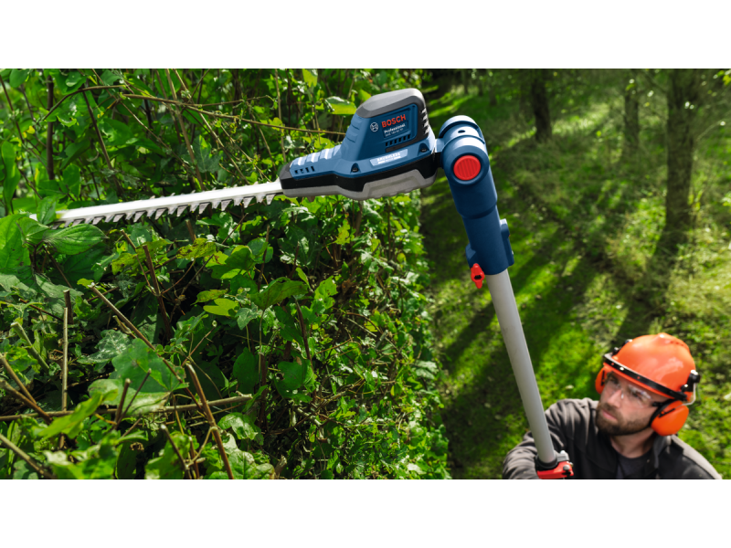 Akumulatorske teleskopske škarje za živo mejo Bosch GHE 18V-50 TP, 06008D5000