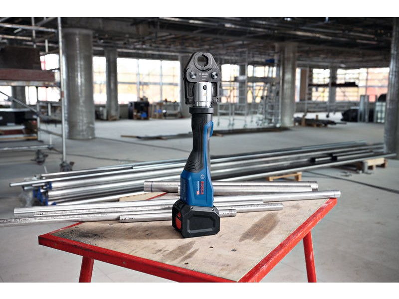 Akumulatorsko stiskalno orodje Bosch GPT 18V-32 v L-Boxx, 06019M2102