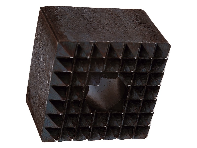 Plošča za nabijanje Makita, Dimenzije:7x7 zobcev, 60x60mm, P-03947