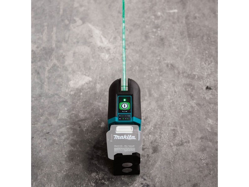 Akumulatorski samonivelirni križni laserski merilnik Makita SK105GDZ