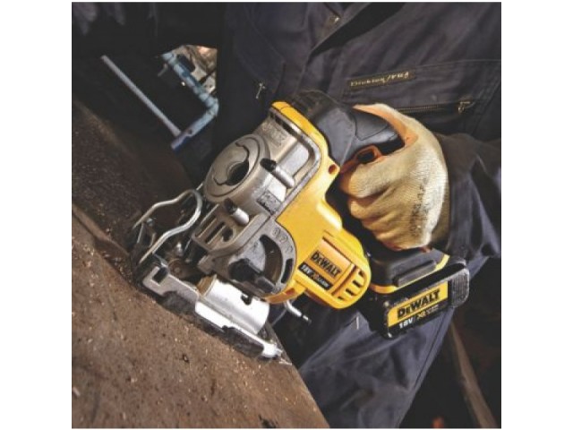 Akumulatorska vbodna žaga Dewalt DCS331N, 18V, 135mm, 400W, 3.1kg