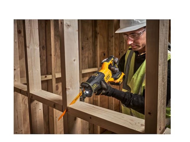 Akumulatorska sabljasta žaga Dewalt DCS382NT